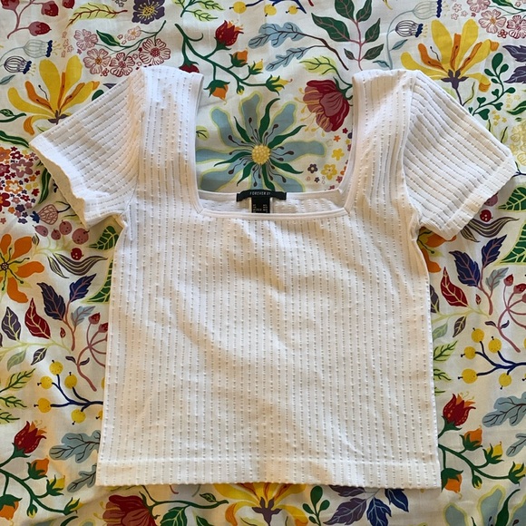 Forever 21 - Picture 1 of 6